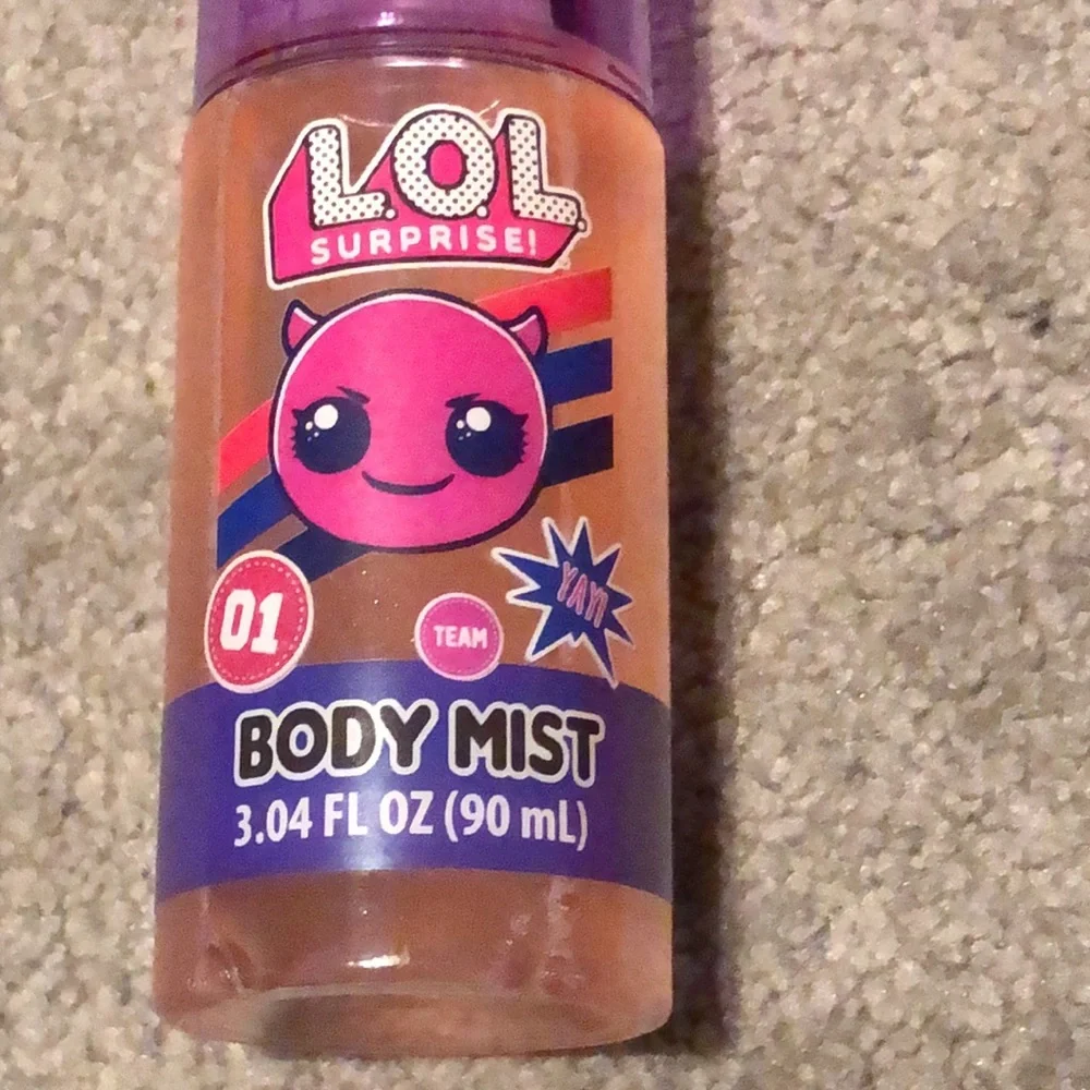 BRAND NEW GIRLS LOL SURPRISE BODY MIST! NEVER OPENED! TOOK THE TAG OFF!